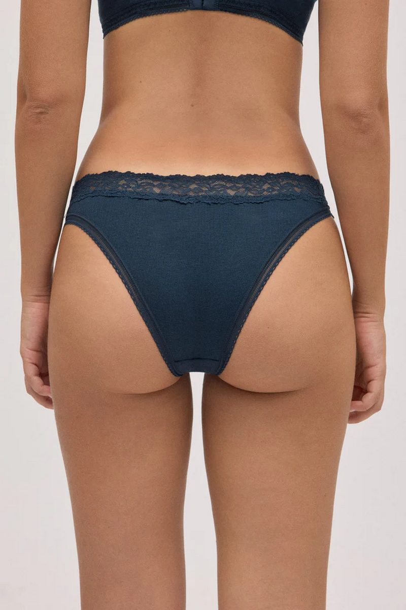 10764 Трусы бразильяно