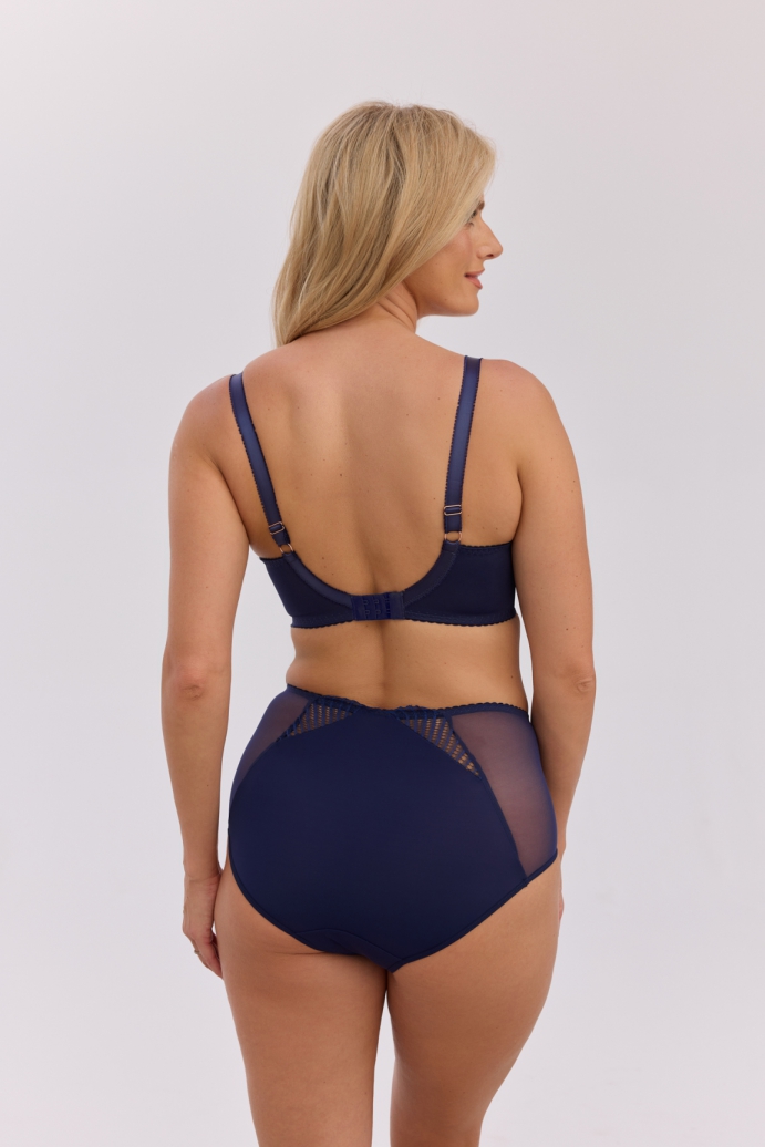 1365 Brigitta PU бюст